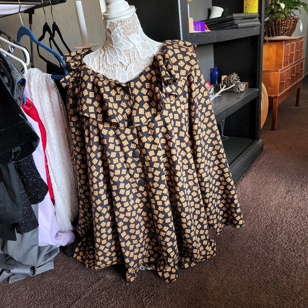 A dress shirt Expose size 30x32